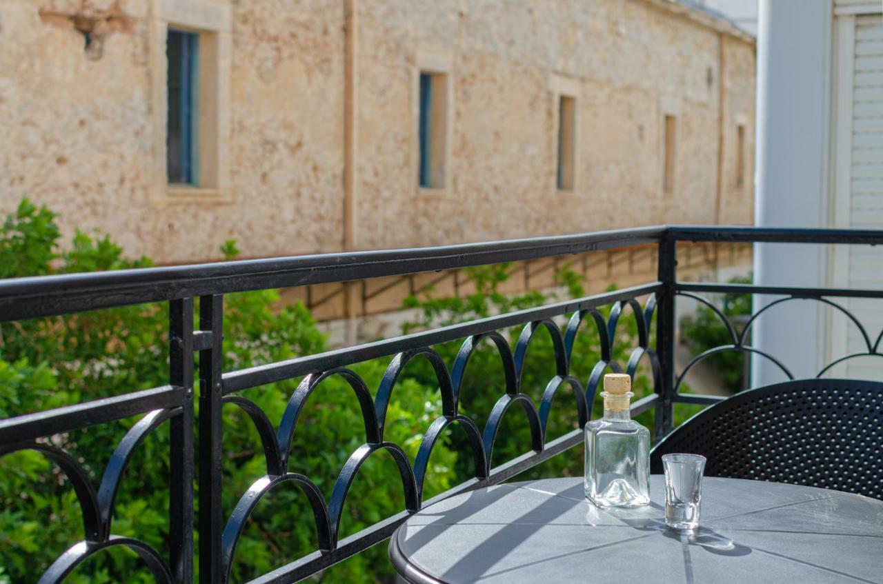 Chandakos 8 Design Apts Heraklion  Екстер'єр фото